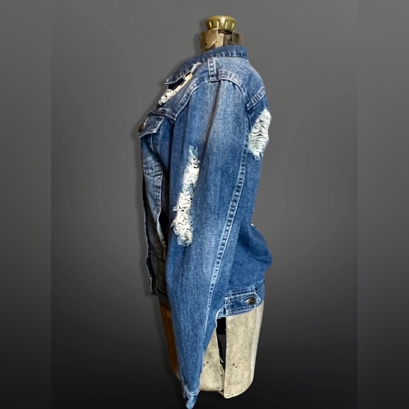 ⚡️GUESS⚡️ Distressed Denim Trucker Jacket - Picture 6 of 11